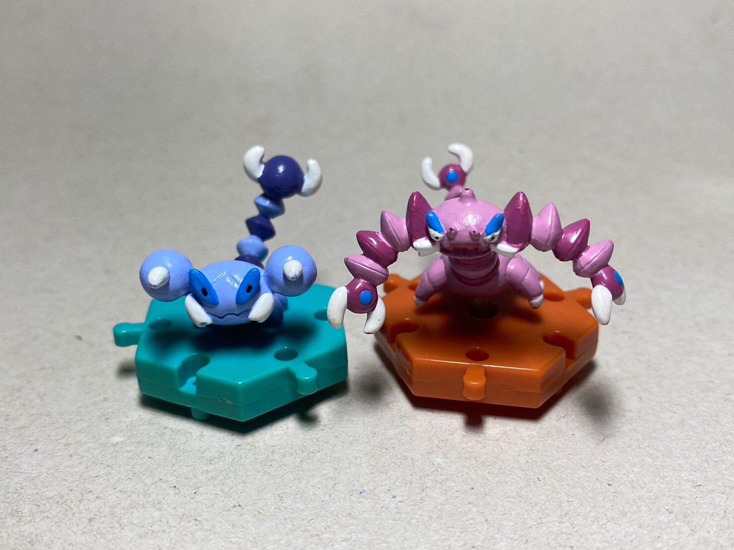 DRAPOLYGON ソフビ Skorupi, Drapion Pokemon Monster Bandai Gashapon Collection