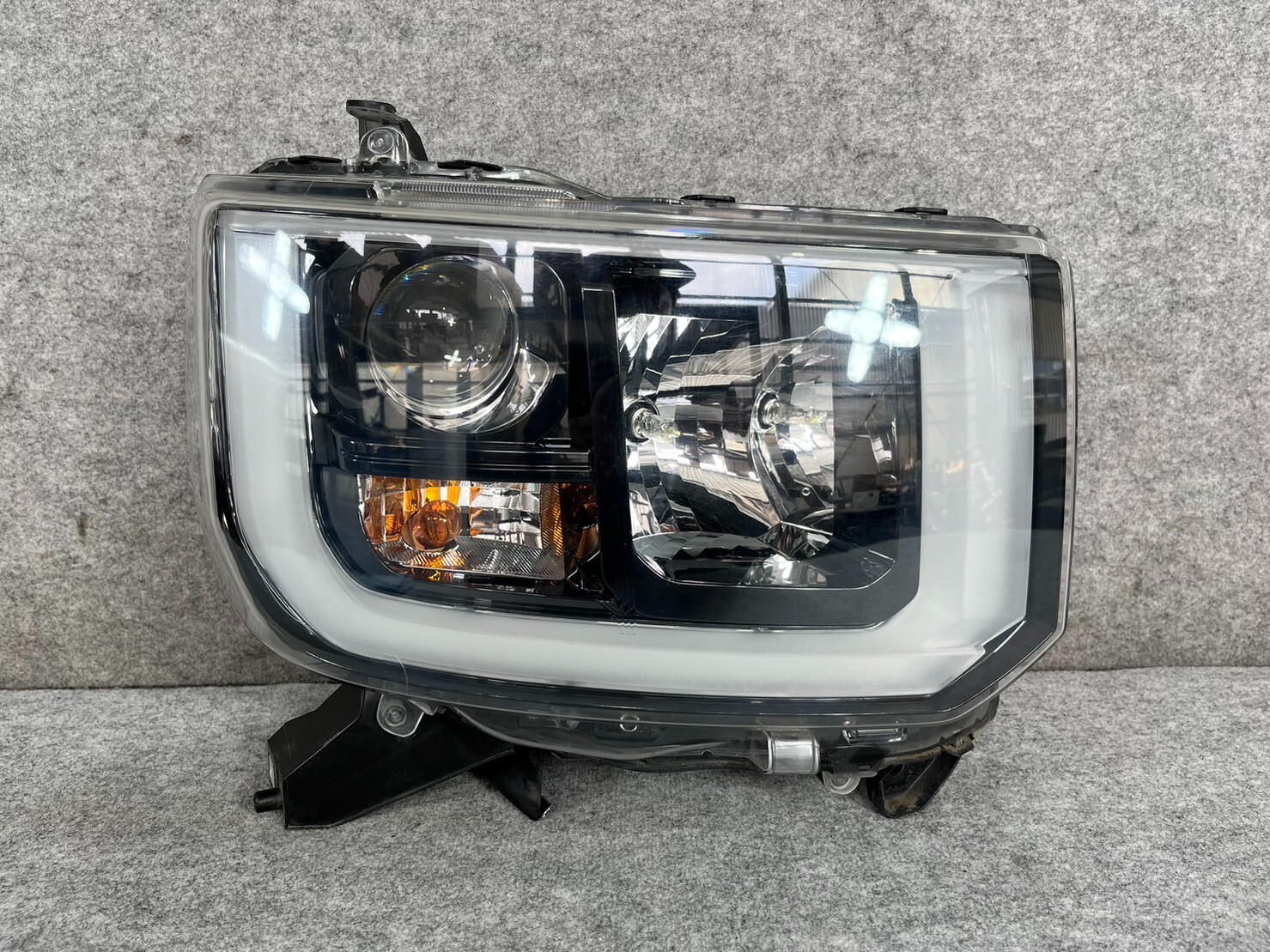 Wake LA700S LA710S Daihatsu OEM Right Side LED Head Light