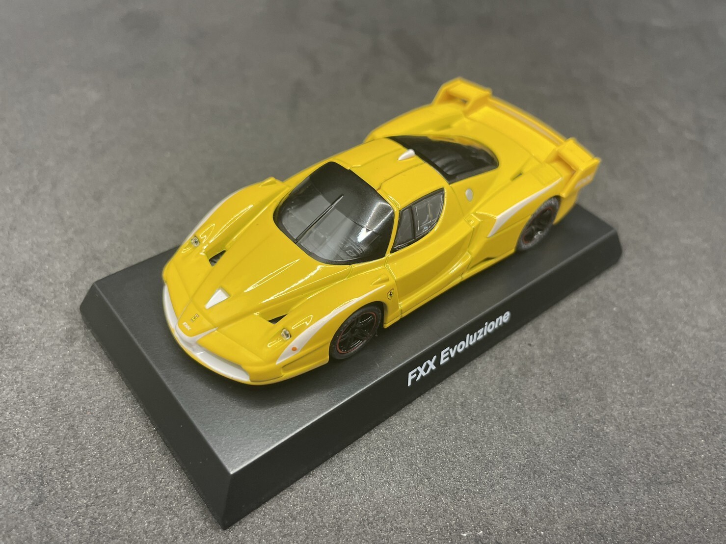 1/64 Kyosho Ferrari Collection 6 FXX Evoluzione yellow