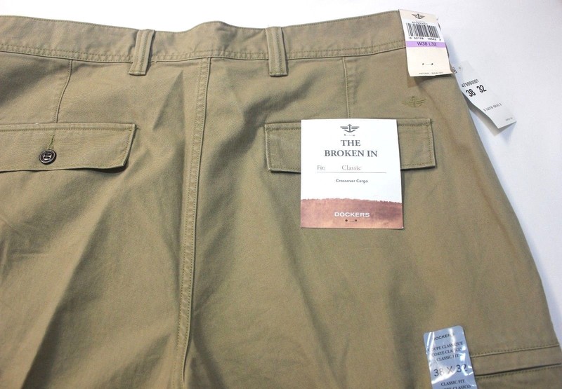 Dockers Crossover D3 Classic Frontier Brown Flat-Front Cargo Pants
