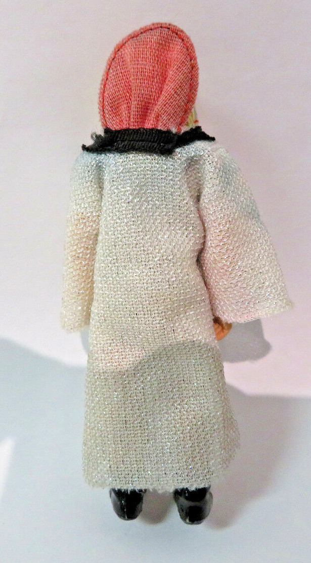 Vintage Advanced Dungeons and Dragons Ringlerun Wizard with Cloak 1983 TSR