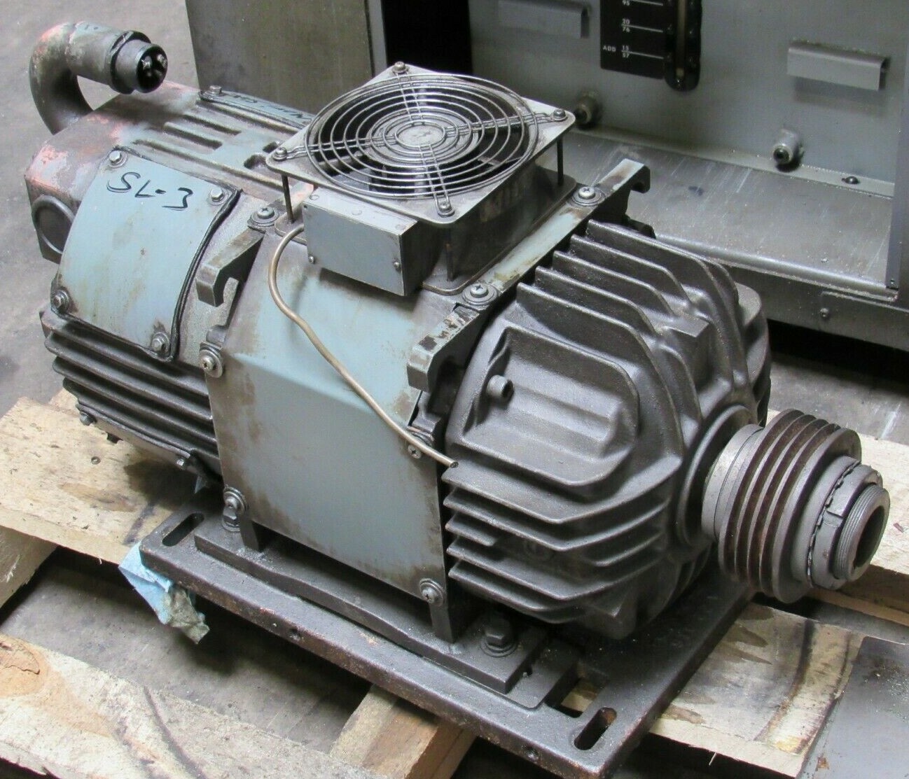 Ree ページ YASKAWA DC MOTOR GEER-K FRAME 1601 FIELD SHUNT, 7.5/11KW