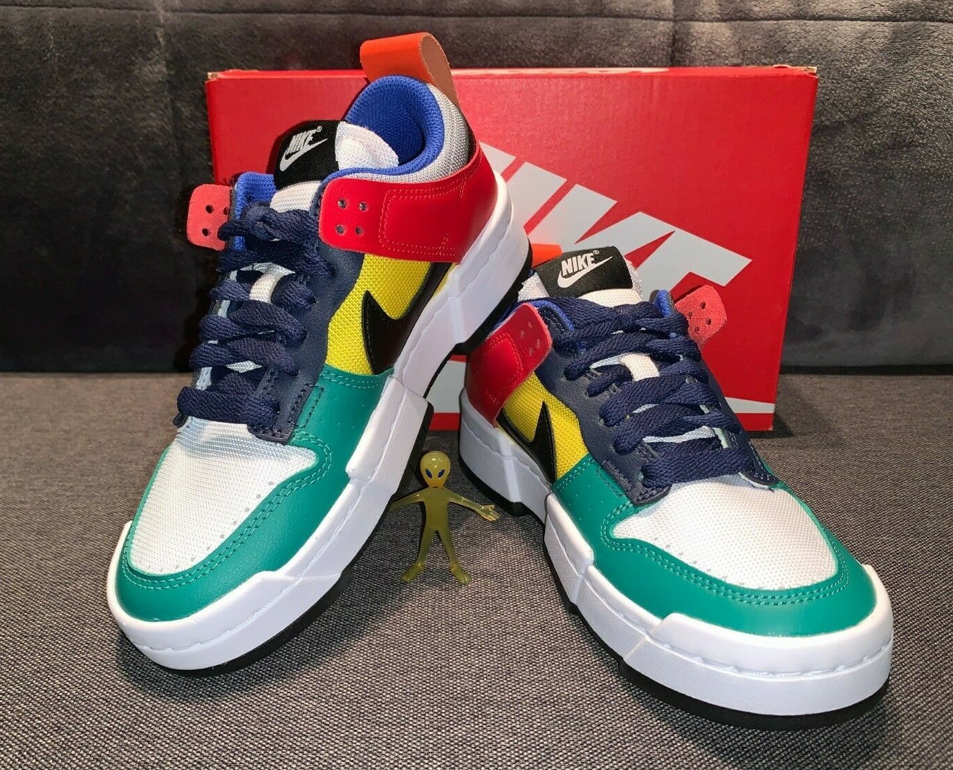 完売確実 早い者勝ち NIKE DUNK LOW デザインGOOD チャーム付き 完売確実 早い者勝ち NIKE Dunk LOW 人気カラーはお早目に