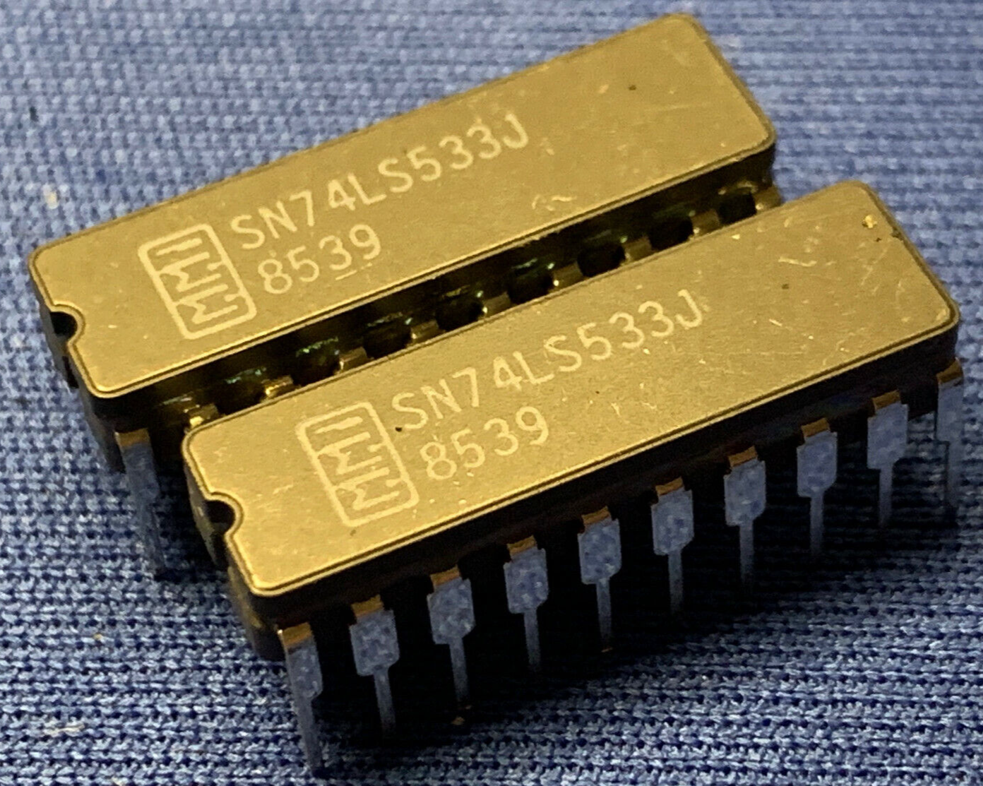 ！ラブ！ SN74LS533J MMI 74LS533 VINTAGE 1985 20-PIN CERDIP LAST ONES