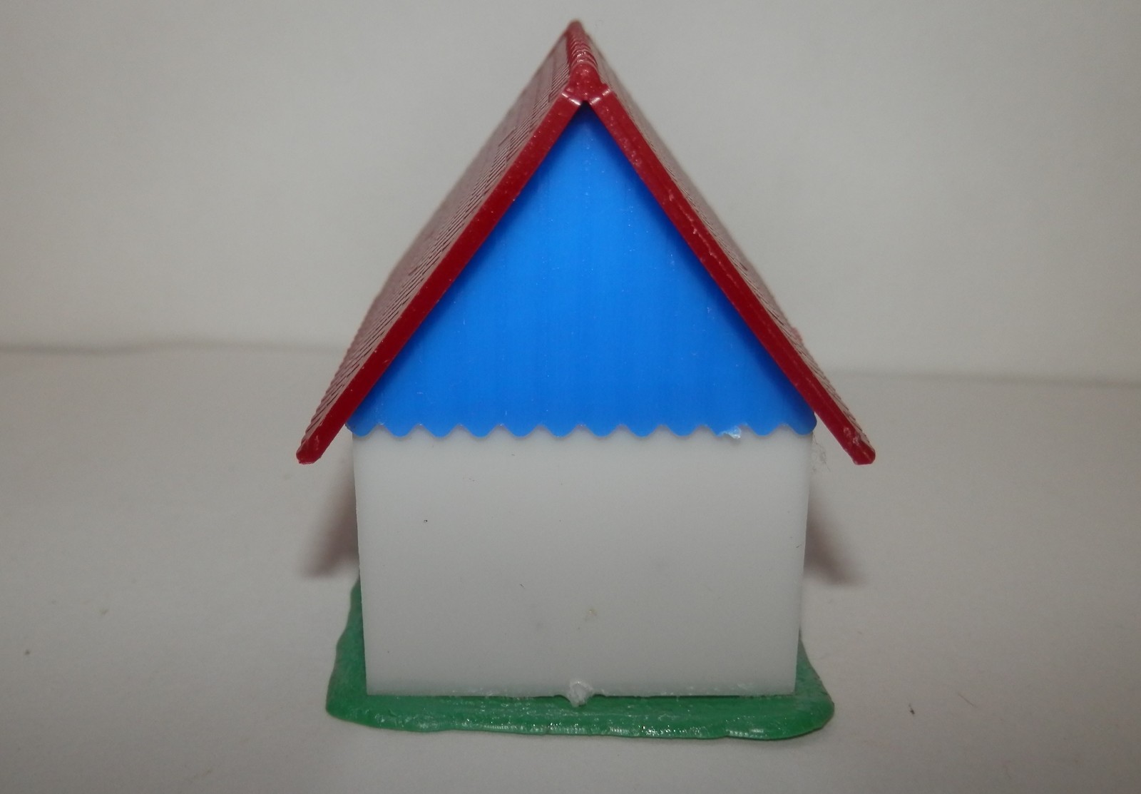 HO Scale Small A Frame House with Red Roof & Blue Door