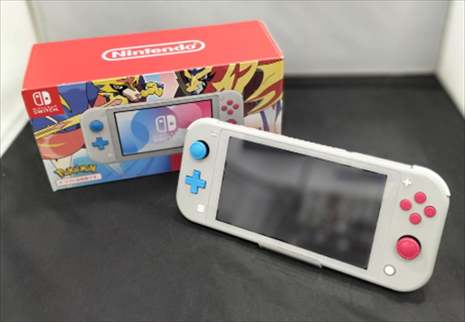 Nintendo Switch Lite Pokemon Zacian Zamazenta Edition Sword
