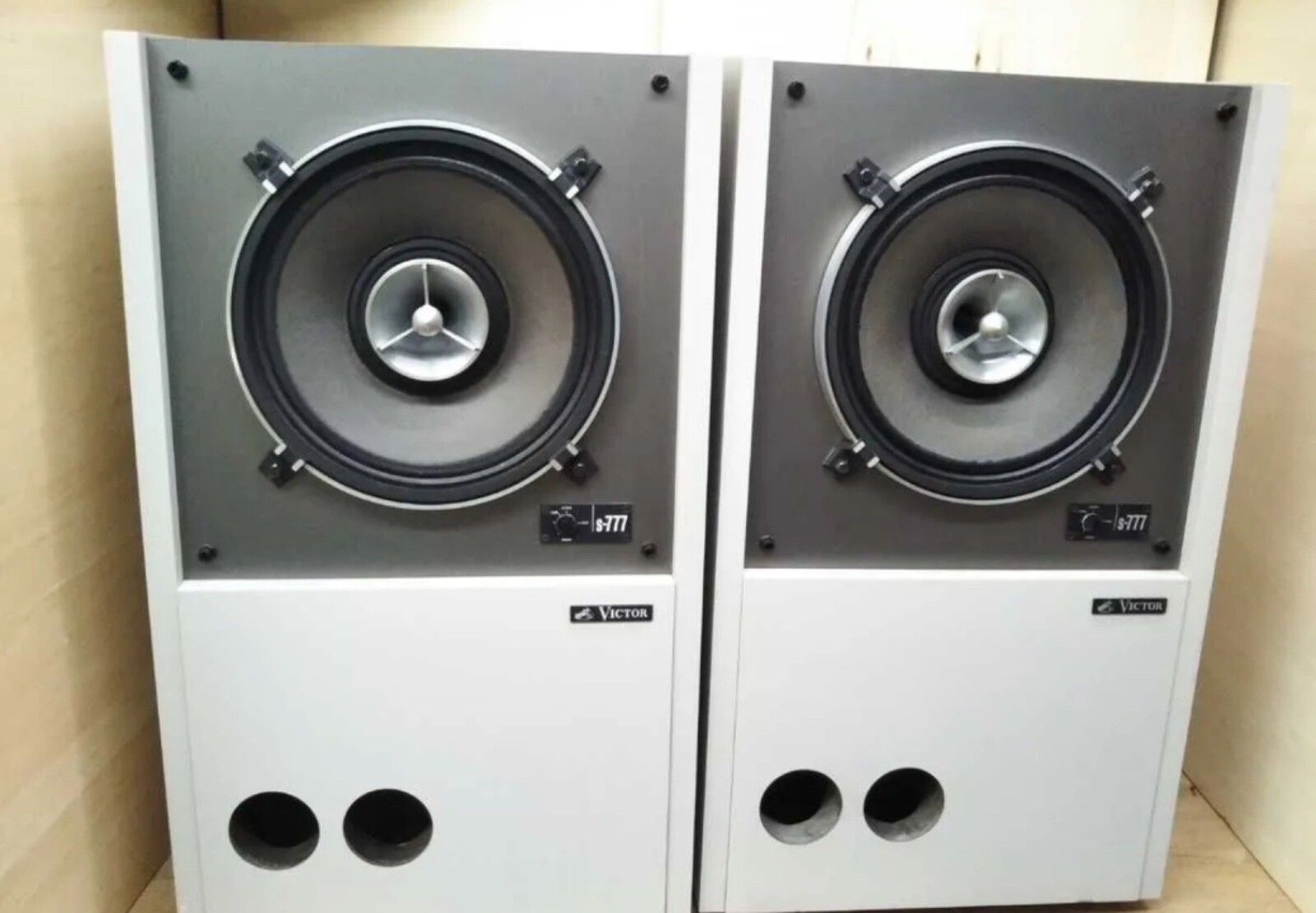 Áudio system VICTOR $_32.JPG?set_id=880000500F