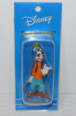 2001 Disney Japan Benelic GOOFY FRIDGE MAGNET Resin Standing & Waving Character