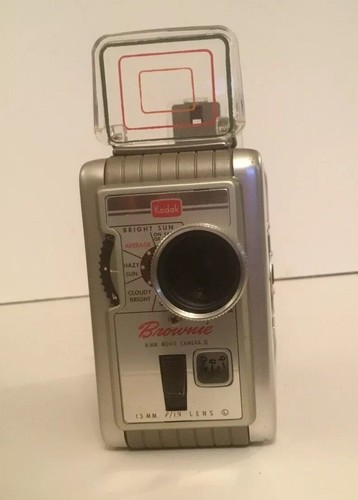 Vintage Old Antique KODAK BROWNIE 8mm Film Movie Camera 1950s in Excellent Cond.