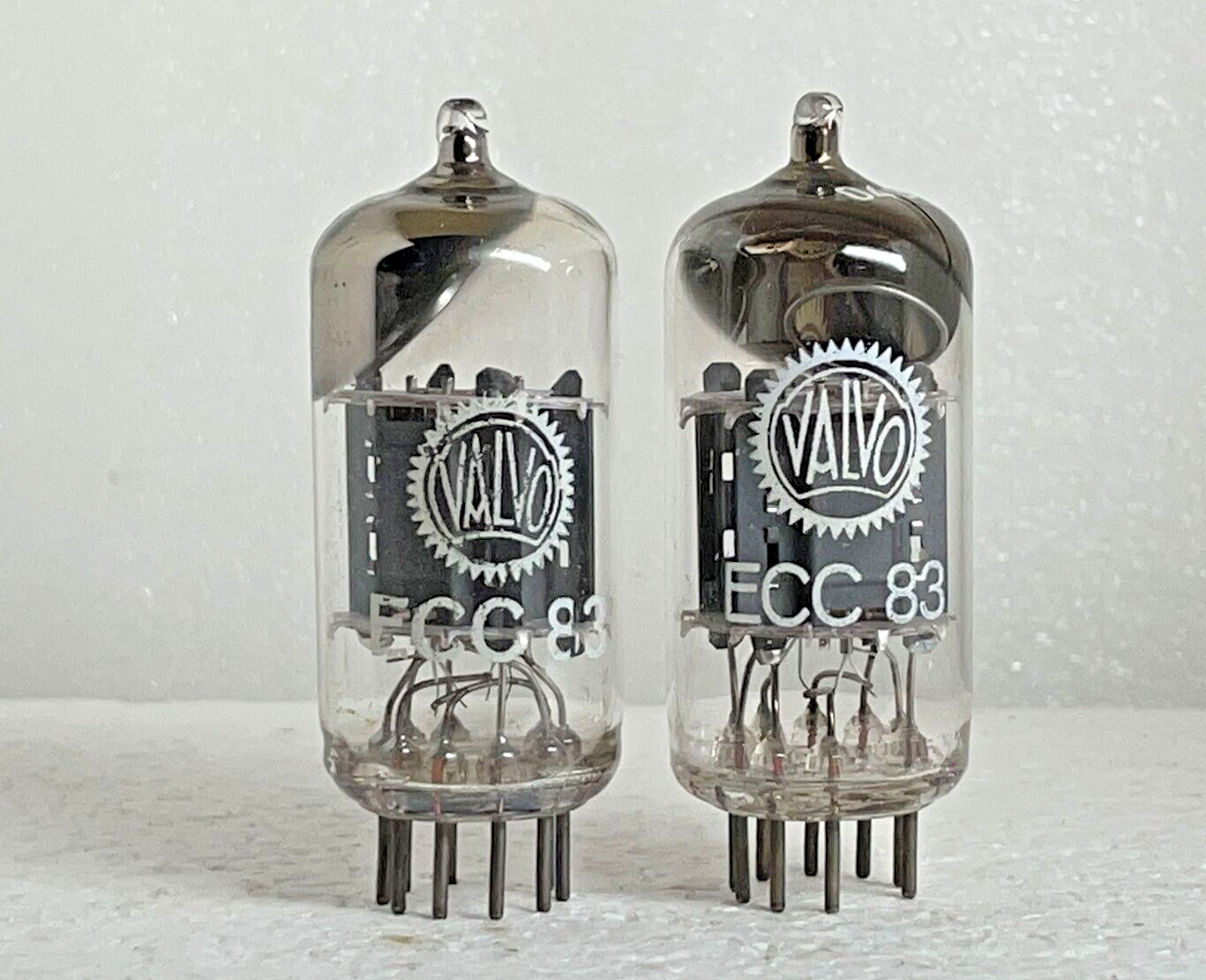 2 Valvo tubes ECC83 12AX7 Hamburg factory matched pair 2 Valvo tubes ECC83 12AX7 Hamburg factory matched pair