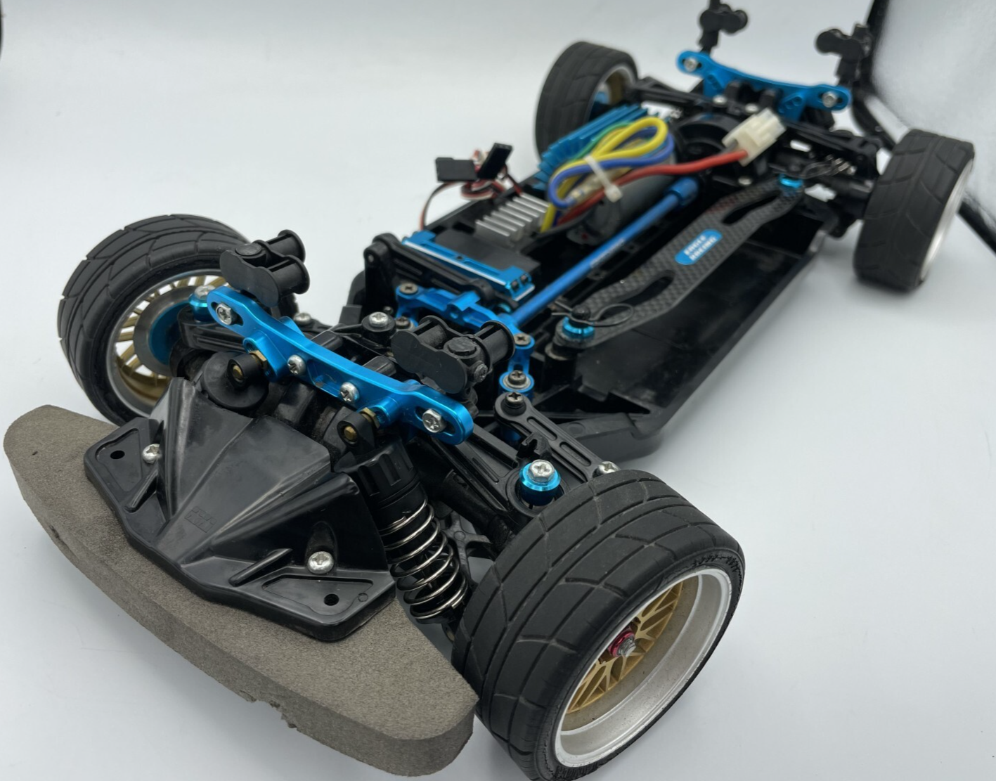 タミヤTA03RS中古シャーシ(オプション、ジャンクパーツ多数) タミヤ