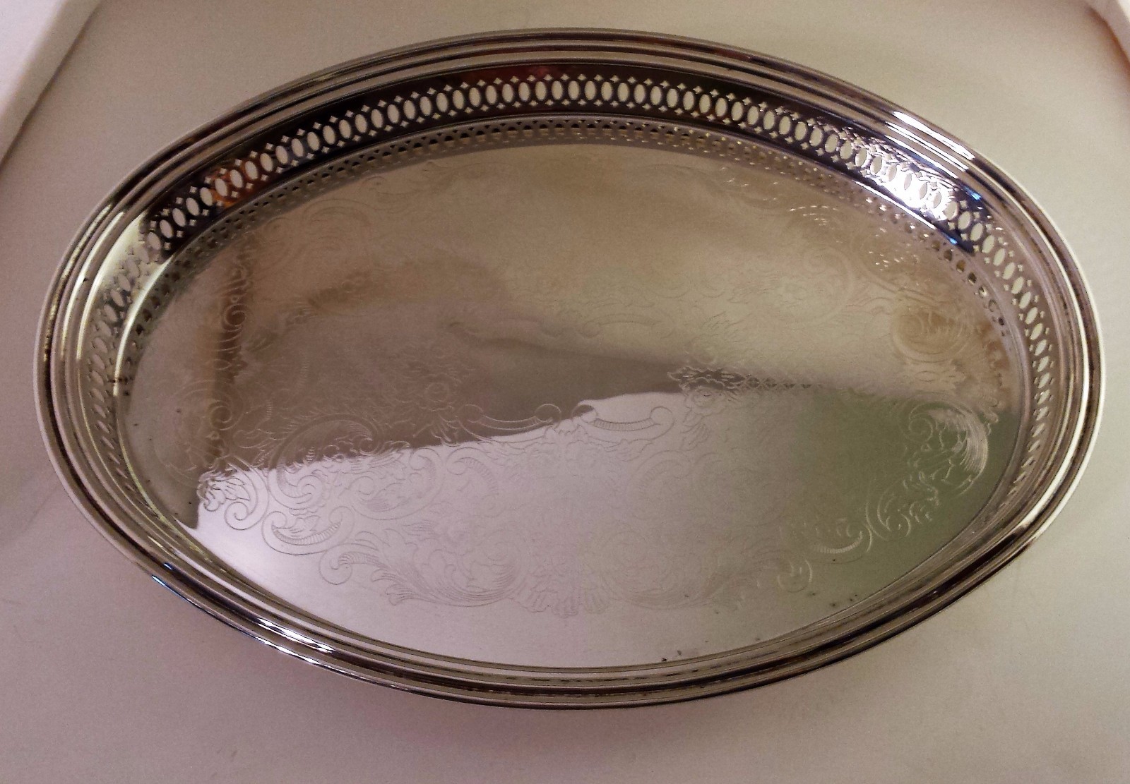 GODINGER SILVER PLATED GALLERY TRAY  w/5 PART CRYSTAL RELISH INSERT 14