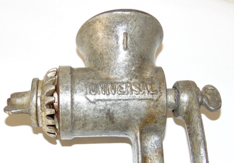 ANTIQUE Universal Bread Crumber ++ LANDERS FRIARY & CO New Britain Ct #1