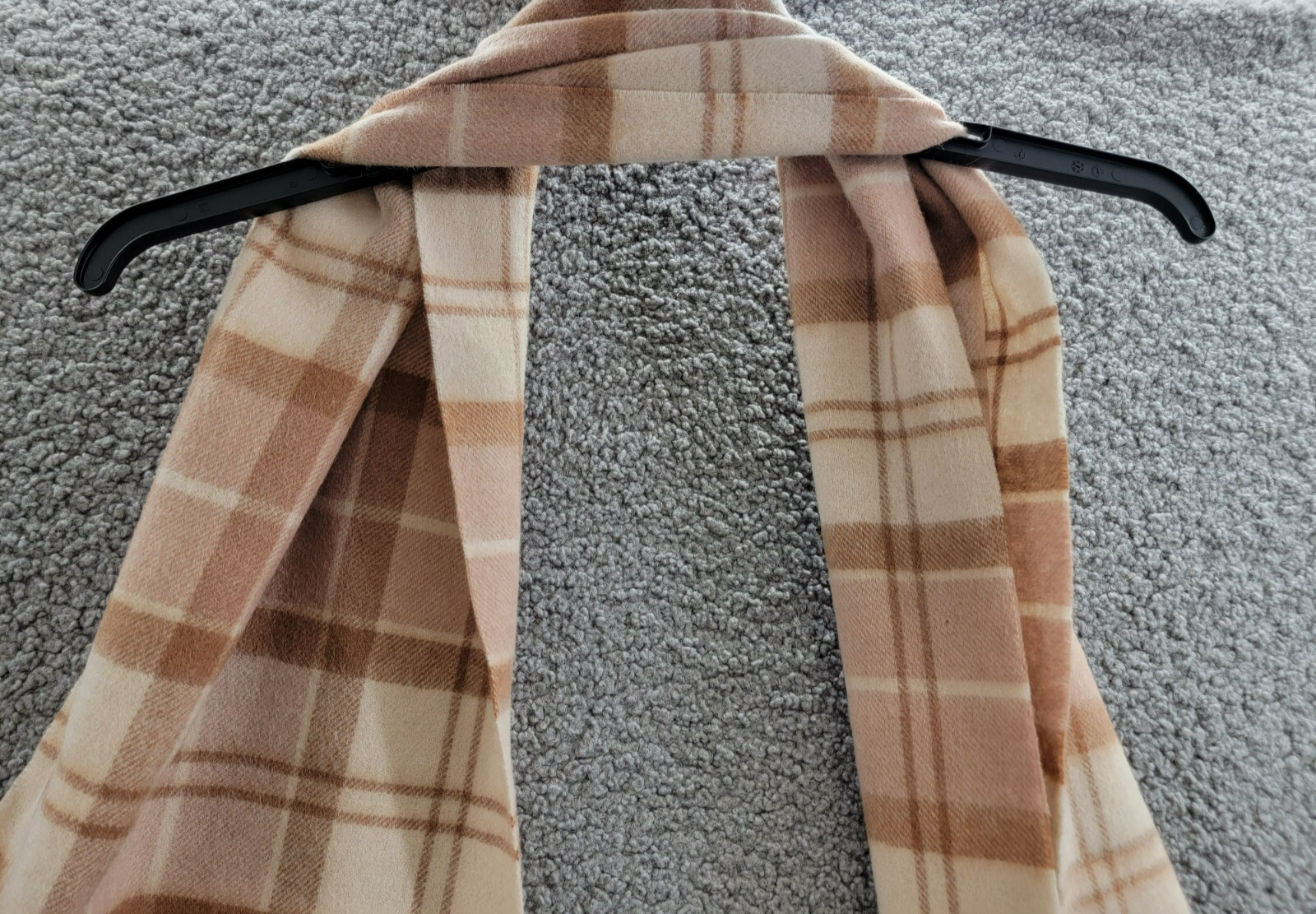 Barbour Aubrey Beanie & Tartan Scarf Set Women's OS Camel Wool Blend Fringe Edge - Picture 4 of 23