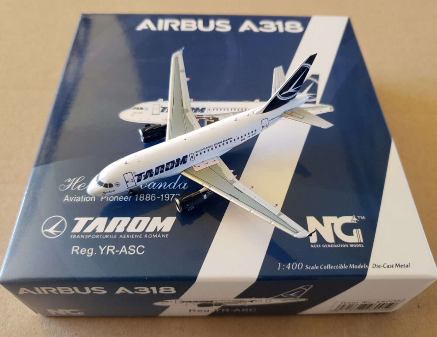 TAROM航空 A318 Herpa 1/500 Tarom A318 Herpa 1/500 Scale Model Aircraft Used, Case Wear