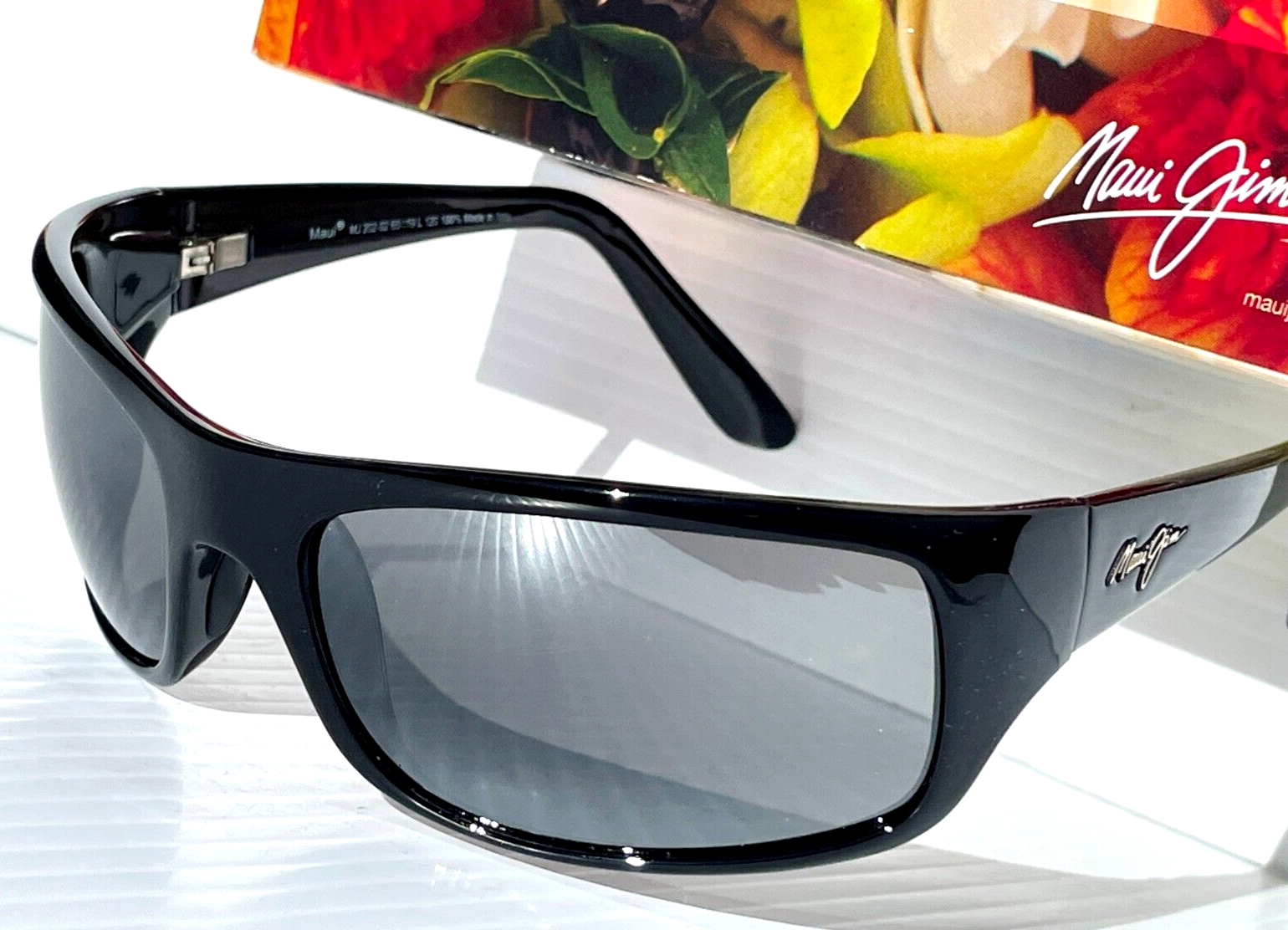 Pre-owned Maui Jim Peahi Gloss Black Polarized Grey Glass Lens Sunglass 202-02 In Gray