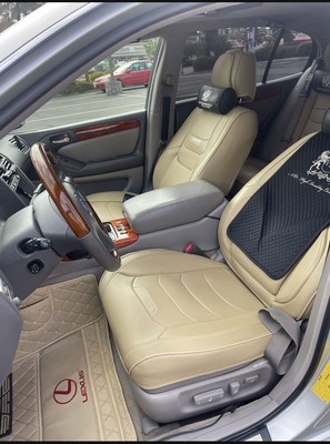 image 2 of interior