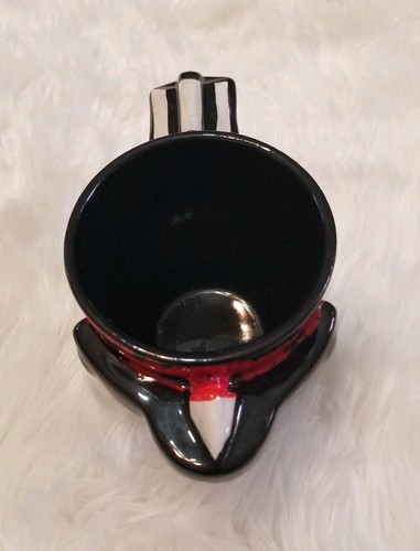 The WALKING DEAD Fan DARYL Dixon Crossbow AMC Coffee MUG by Just Funky