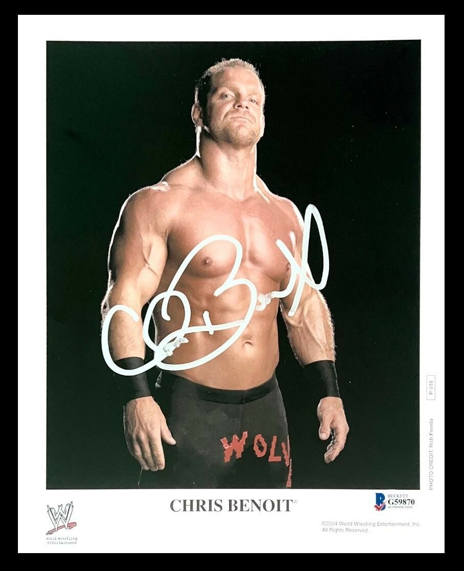 WWE CHRIS BENOIT P-918 SIGNED 8X10 ORIGINAL PROMO PHOTO WITH
