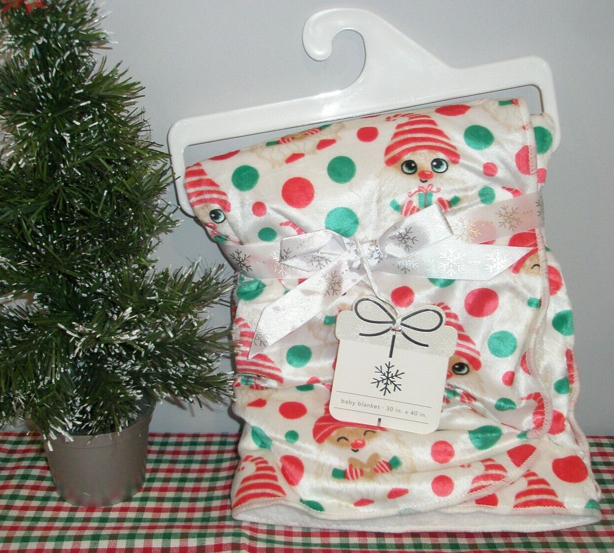 NWT Super Soft Christmas Gnome Baby Blanket
