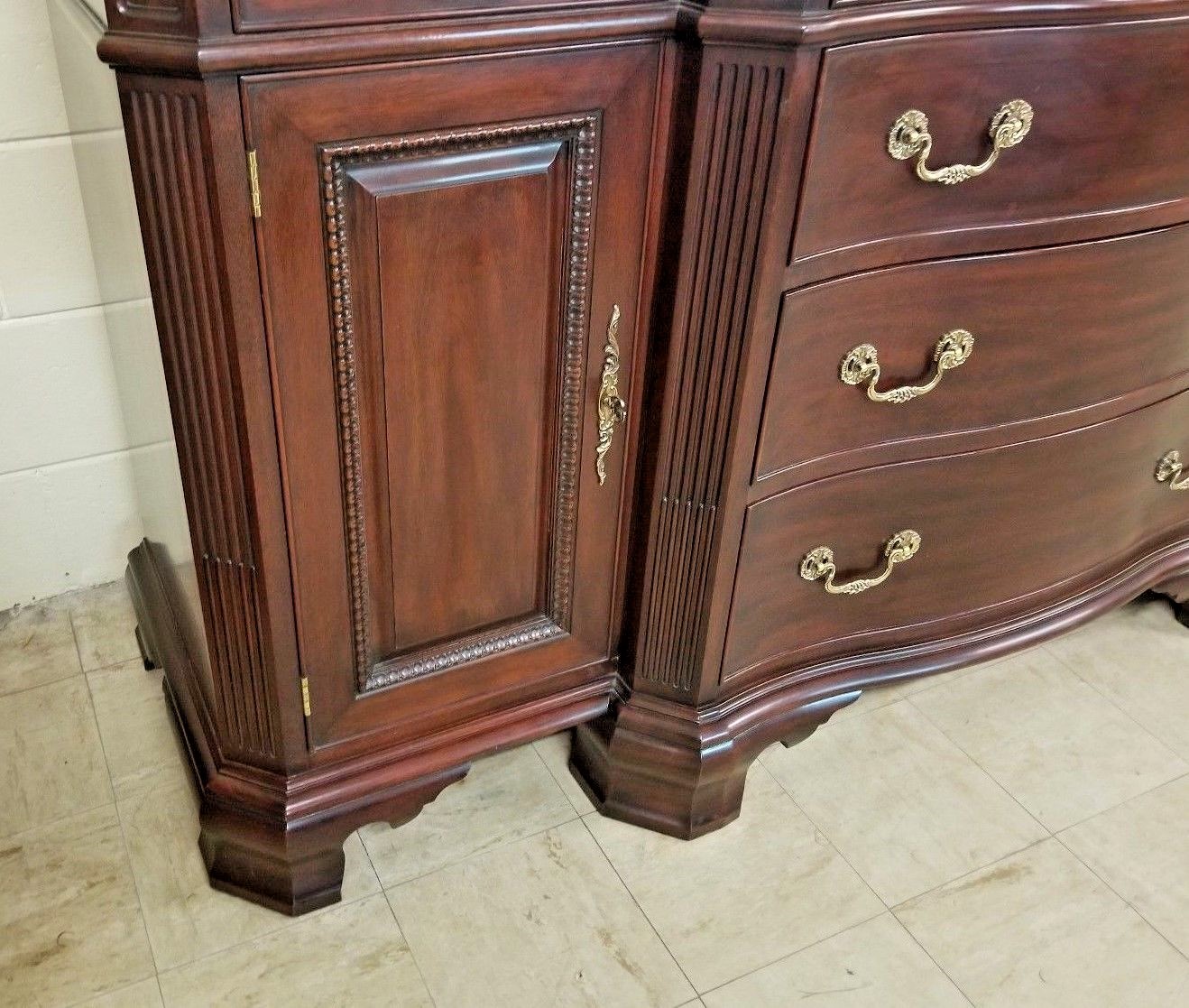 HENKEL HARRIS SERVER SIDEBOARD WITH GALLERY MAHOGANY