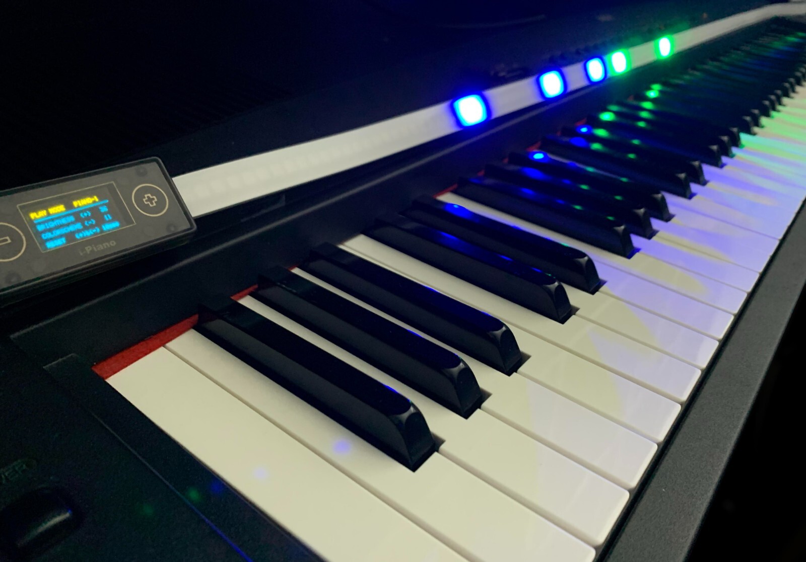 Piano led. линейный прожектор светодиодный 220v. Piano led visualizer. Piano led купить. пианино с led экраном.
