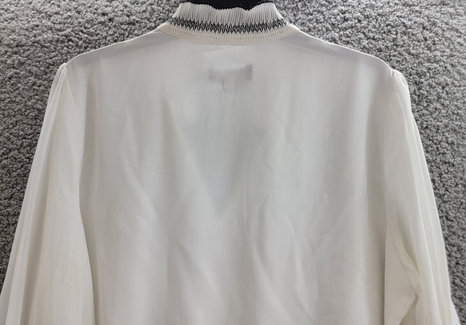 KARL LAGERFELD PARIS V-Neck Sheer-Sleeve Pleated Blouse Women's L Soft White~ - Picture 11 of 16