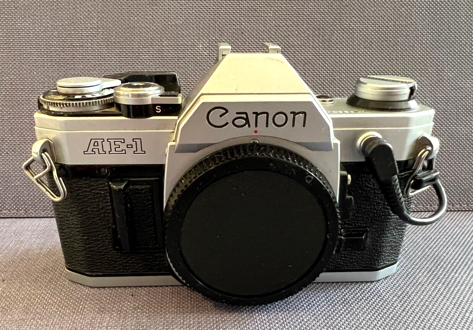 【完動品・美品】Canon AE-1 ボディ データバック フィルム #537 完動品・美品】Canon AE-1 ボディ データバック フィルム #537