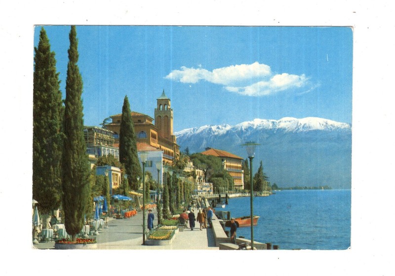 Ak Ansichtskarte Gardasee / Gardone Riviera / Italien