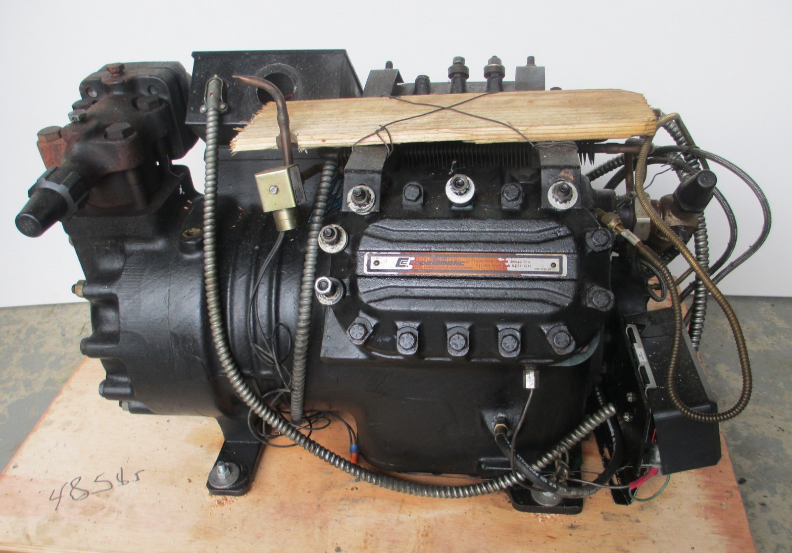 COPELAND 3-PHASE 460v DISCUS 22HP COMPRESSOR MODEL 4DT3-220E-TSK-800 #BB218V