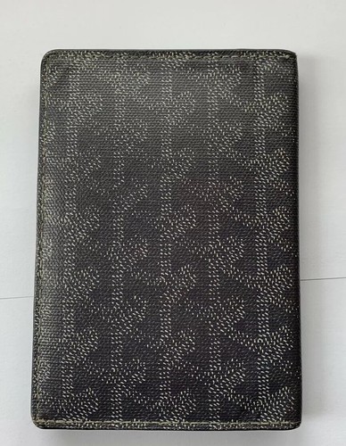Goyard Wallet and Passport Holder. Gray. AUTHENTIC