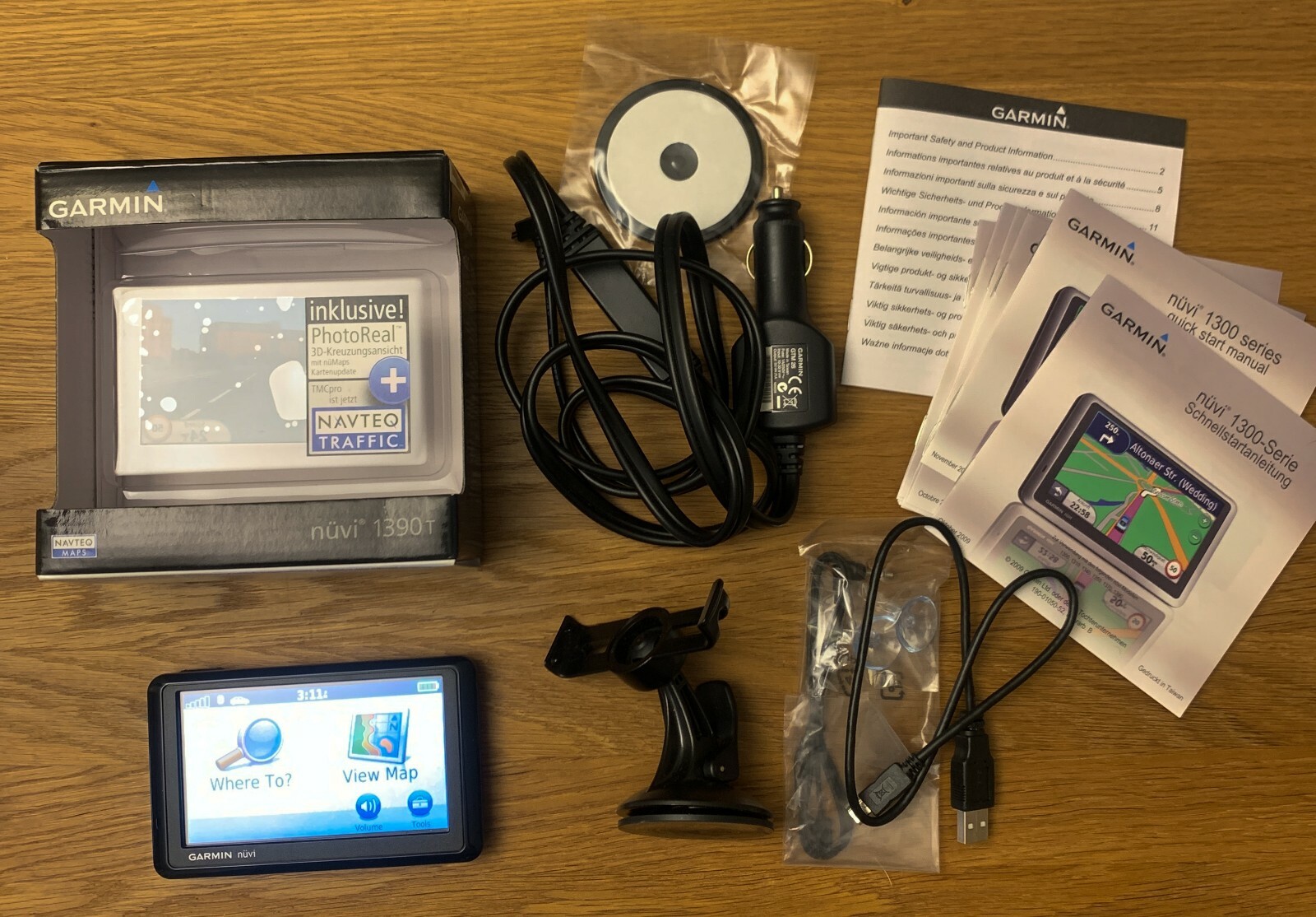 Garmin Nüvi 1390T Navigationsgerät EUROPA mit Zubehör originalverpackt