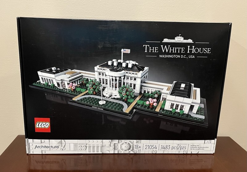 LEGO Architecture - The White House 21054 Retired Set -