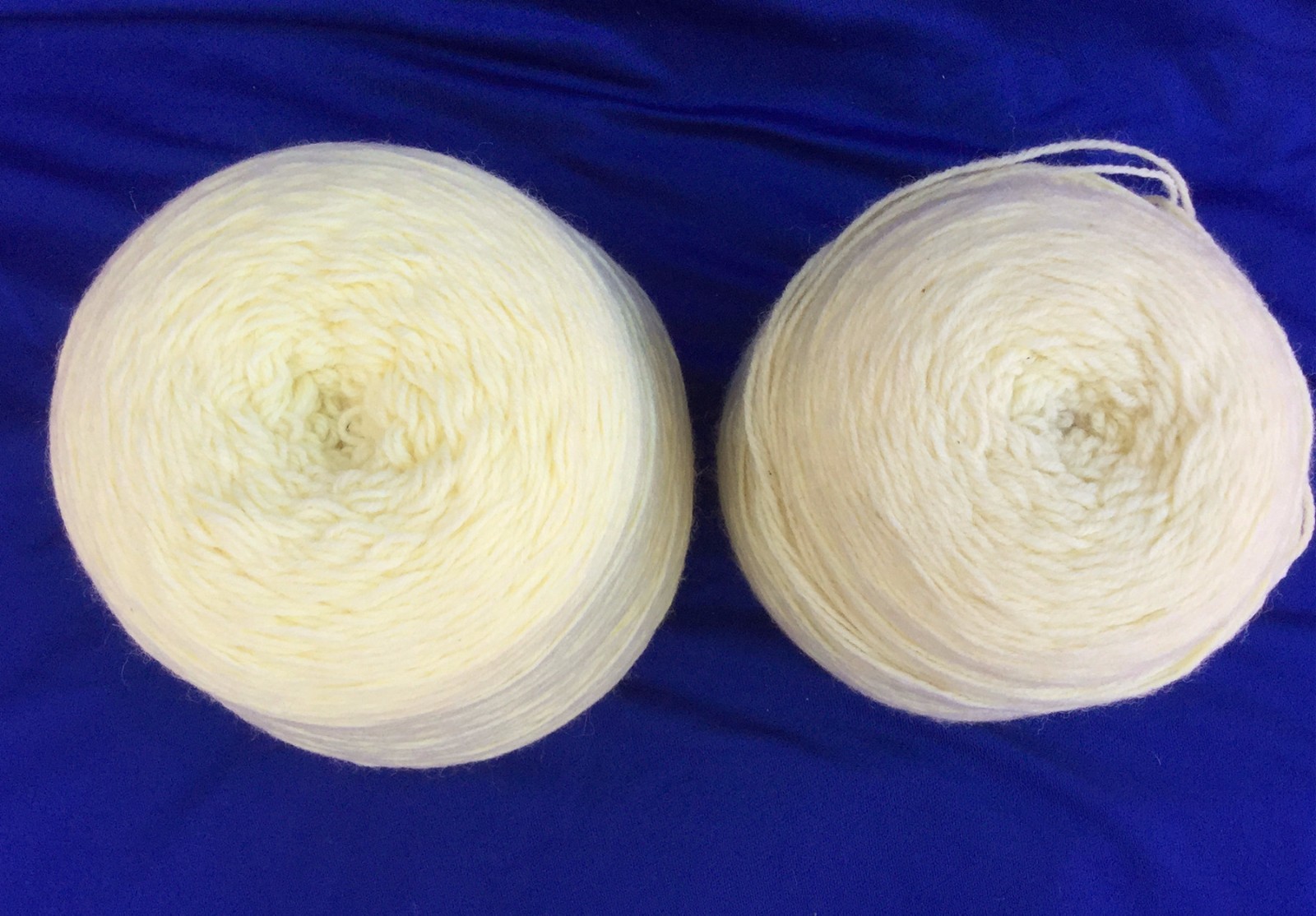 2 skeins  HEIRLOOM yellow 1761 color  MACHINE & HAND-Knitting yarn total 2.2 lbs