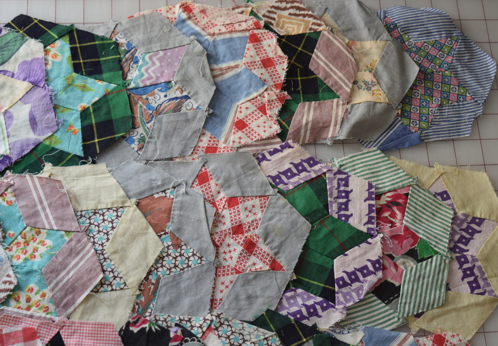 36 1930-40 Hexagon 6 point Star quilt blocks, Feed sack fabrics!