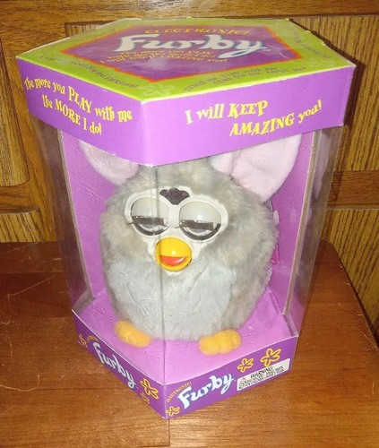 Furby 電子ぬいぐるみ 廃盤品　新品未開封品 次世代型電子ペットぬいぐるみ「ファービー」 10月20日（土） 新