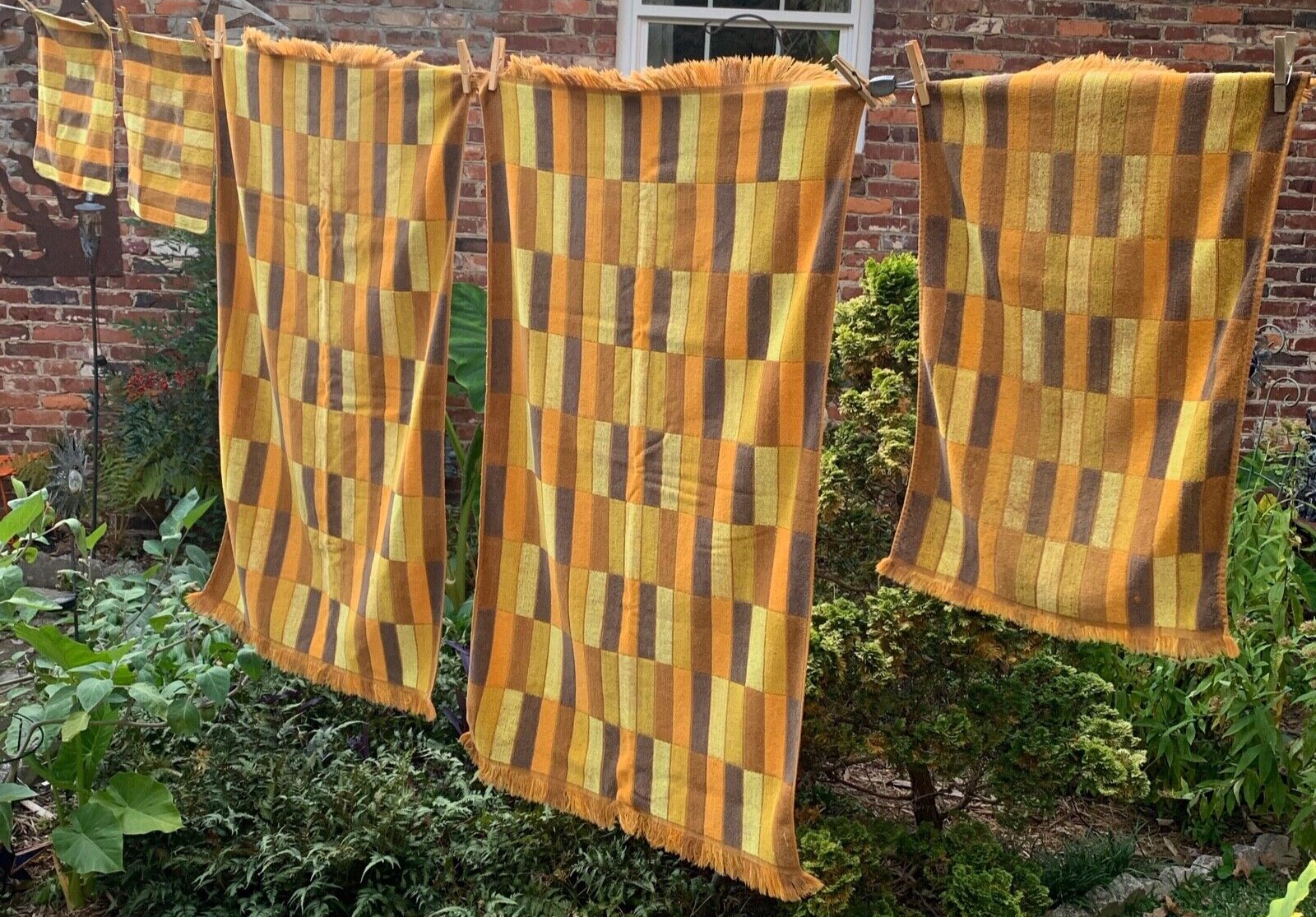 2 SETS Vintage Geometric Block Print Orange Towel MCM 6 Piece