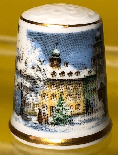 Vintage Thimble Christmas 1980 Kaiser West Germany Horse & Buggy People