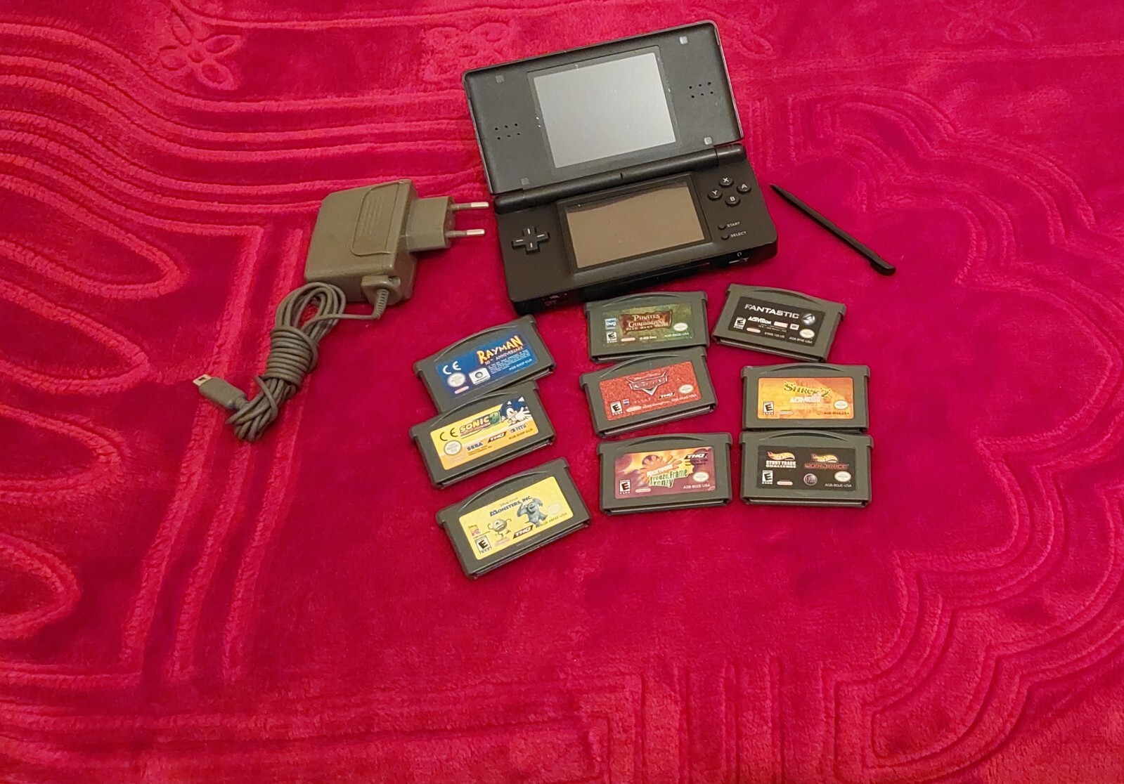 NINTENDO DS LITE USG-001 Black Console T&W/9 GAMEBOY ADVANCE