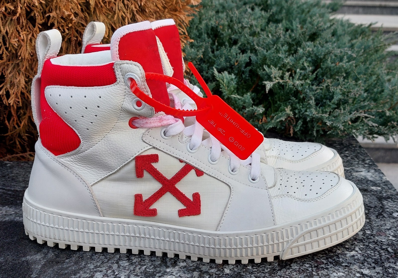 【新品】OFF-WHITE 42 VIRGIL ABLOH MAIN LABEL Off-White c/o Virgil Abloh high top sneakers. Size 42 / US 9