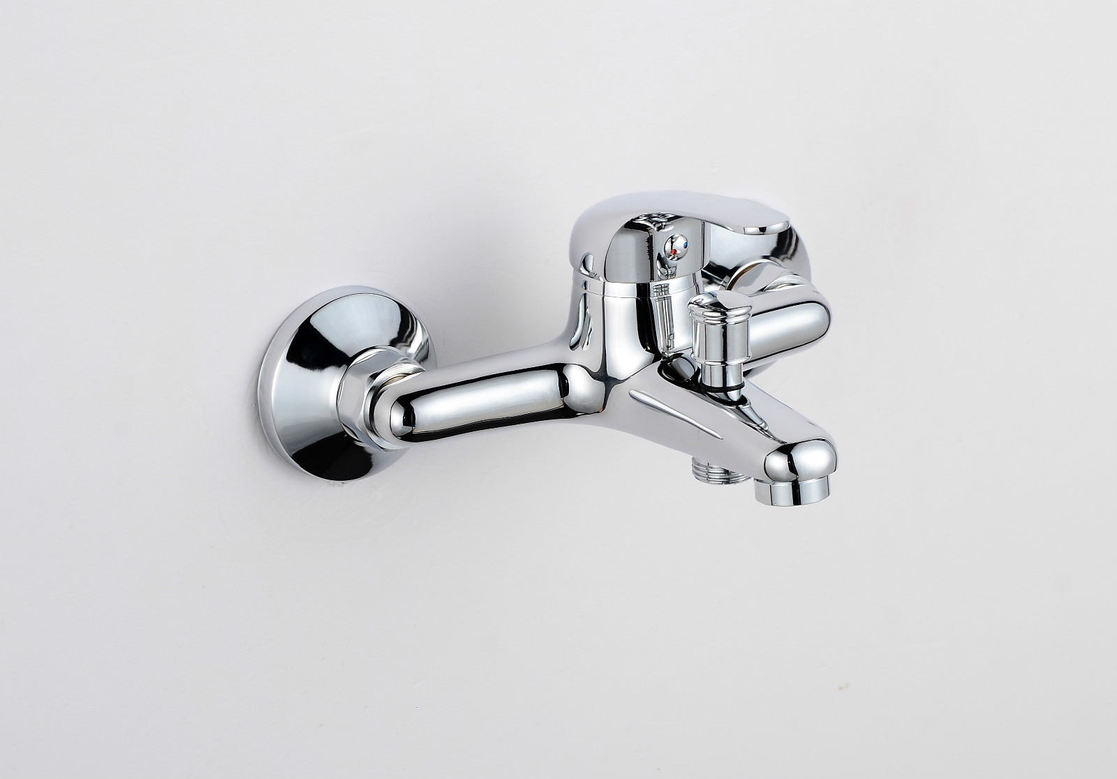 Einhand Mischbatterie Wasserhahn Wand Armatur für Bad Wanne Messing