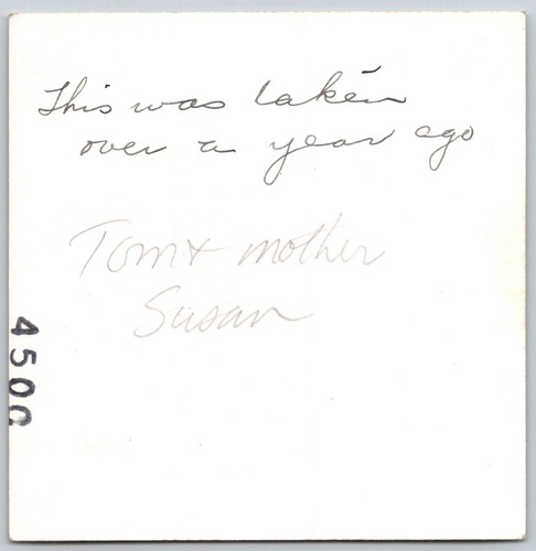 Vtg B&W Snapshot Soldier Tom In WW2 Army Uniform And Mother Susan Home 1940s — additional view