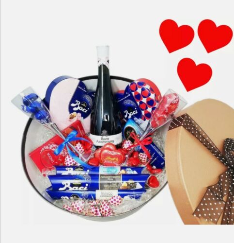 San Valentino KIT scatola con Spumante Cioccolatini Baci Perugina Lindt e  Calici