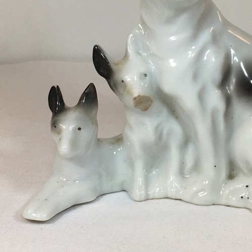 Vintage Porcelain Mother Dog or Wolf with Pups Puppies Figurine Made In Japan