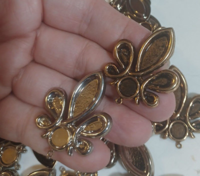 Vintage Goldtone/Silvertone Fancy Earring Findings Lot #183