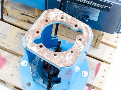 Chemineer 1HTL-2 Gear Reducer Box Agitator No Motor 2 HP 900 RPM Output 45 RPM