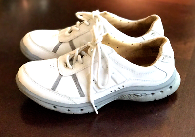 Clarks white best sale leather sneakers