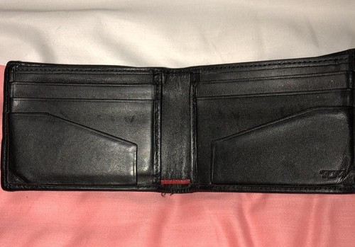 Tumi Bifold Black Wallet for men Leather Inside