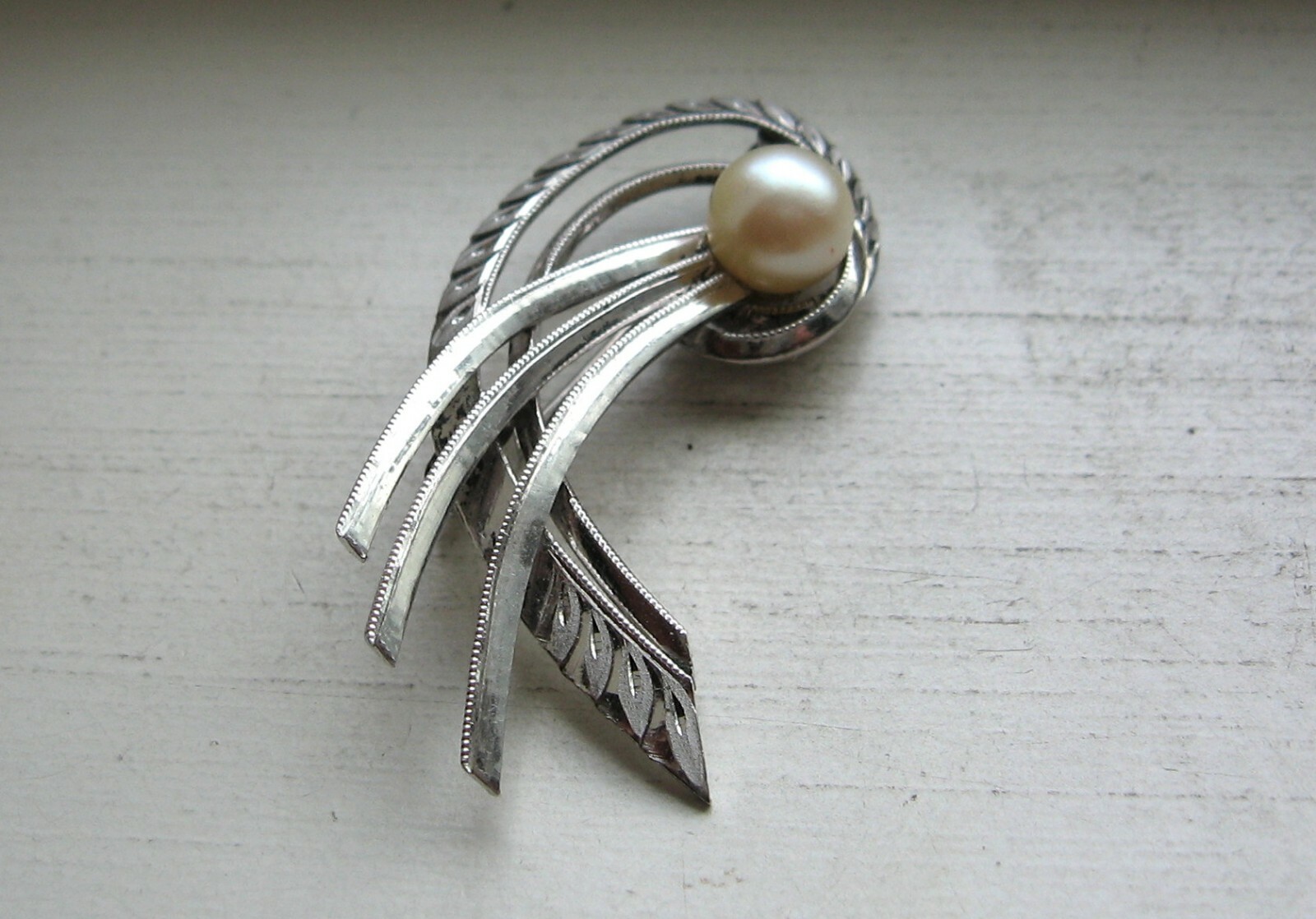 Vintage Sterling Silver Modernist Pearl Brooch Pin