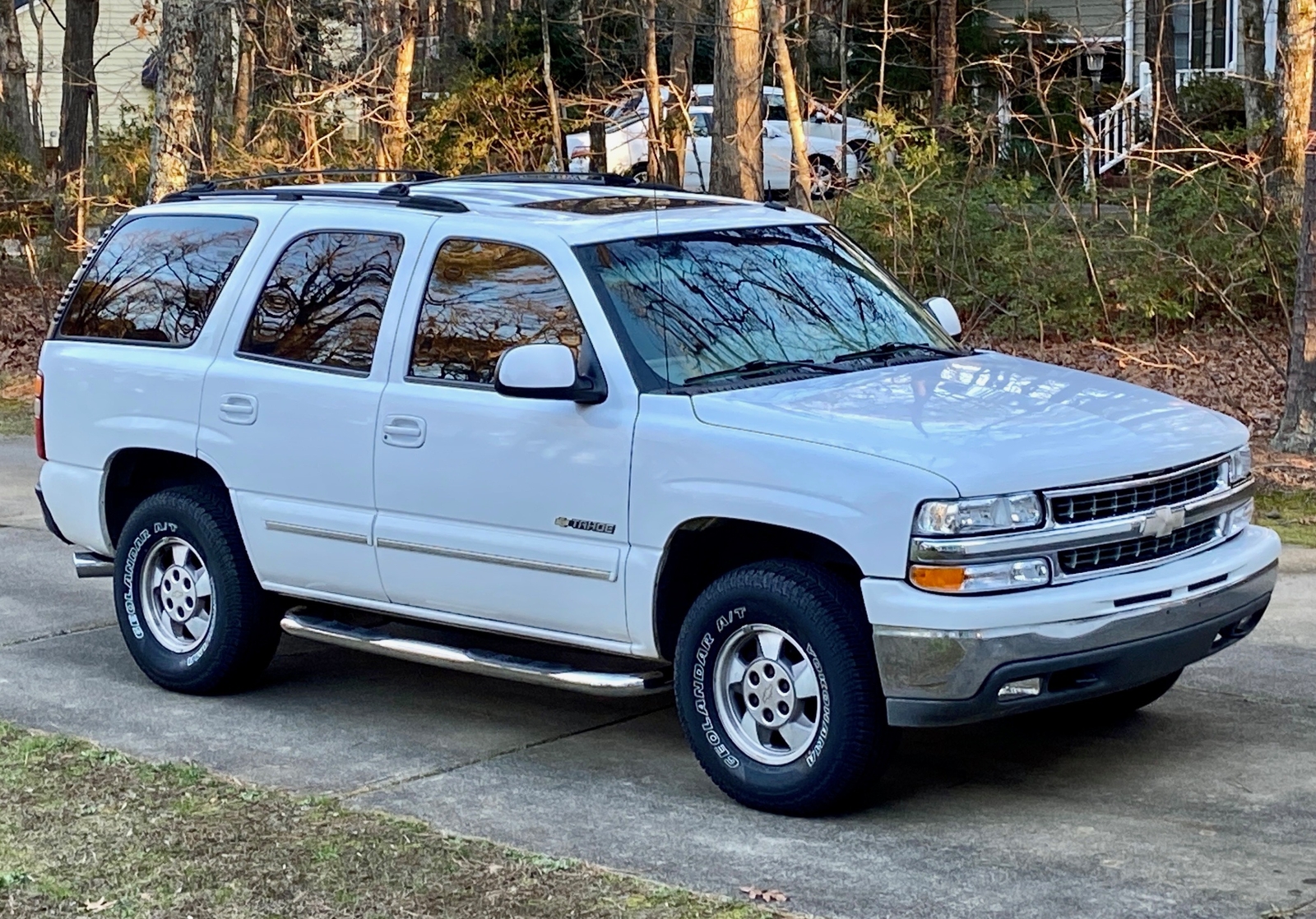 Westin 23-0500 E-Series 3 Round Nerf Bars Fits 1992-1994 Blazer Full Size 2Door 1988-1998 C/K Standard Cab 1995-1999 Tahoe 2Door 1992-1999 Yukon 2Door Polished Pair